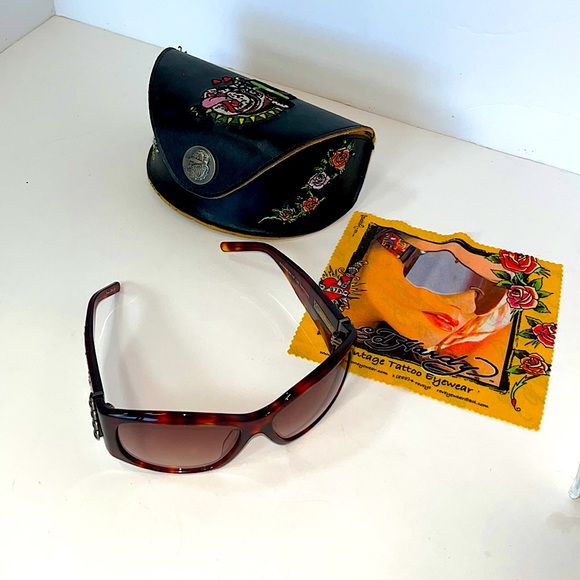 Vintage Ed HardyTattoo,True Love/Bulldog, SwarovskiCrystal & Tortoise Sunglasses - Picture 11 of 12